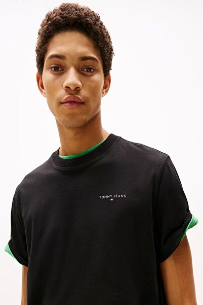 Tommy Hilfiger Tommy Jeans TJM SLIM LINEAR CHEST SS TEE EXT Erkek siyah T-shirt DM0DM21188BDS