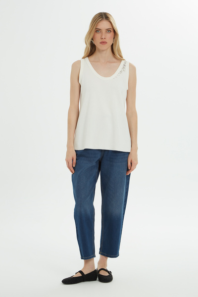 GİZİA Taş Ve Boncuk İşlemeli Sıfır Kol Ekru Bluz