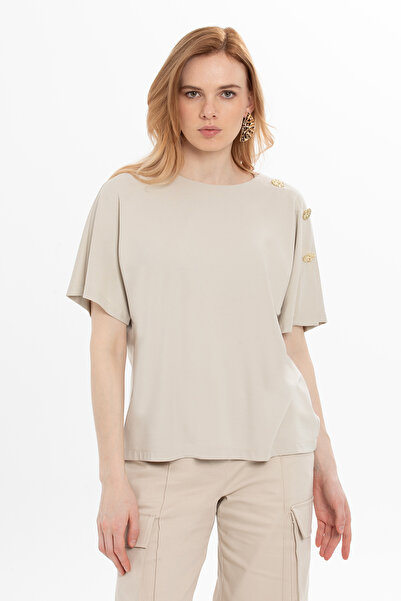kı.we Omuzda Aksesuar Detaylı Geniş Yaka Bej Bluz