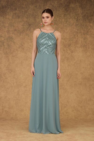Carmen Langes Abendkleid mit Çağla-Trägern und Pailletten