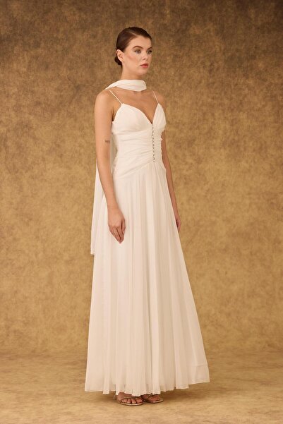 Carmen Ecru šifonové dlouhé svatební šaty s kamínky na límci