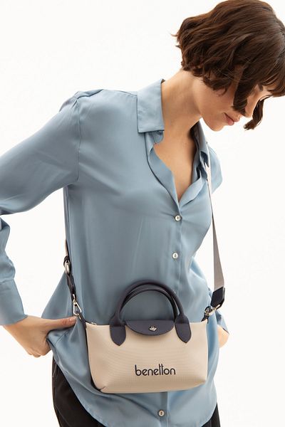 United Colors of Benetton Geantă Crossbody Benetton pentru femei - Stone/Laci BNT1601