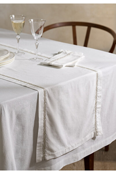 THE WHITE COMPANY مفرش طاولة مطرز بالريش الفضي قطن وكتان، 230x40 سم