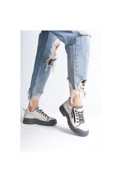 NICK FABRI Lavish Gold Elwa Beige Skin Gray Sole Lace-Up Sneakers