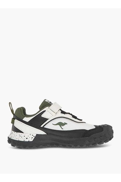 Kangaroos حذاء رياضي للصبيان بتفاصيل الشعار مع نظام إغلاق بخطاف وحلقة