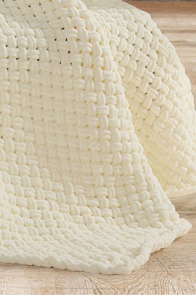 DOUX HOME Pufy Hand Knitted Knitwear Top with 6 Tassels 95 X 125 (Bone)