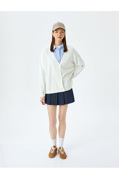 Koton V-Neck Buttoned Long Sleeve Knitwear Cardigan