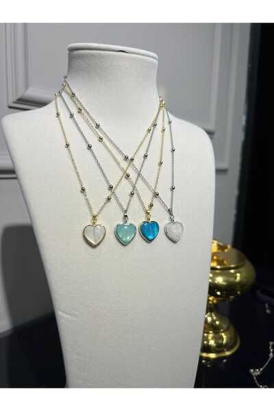 Store 4 Colorful Heart Necklaces