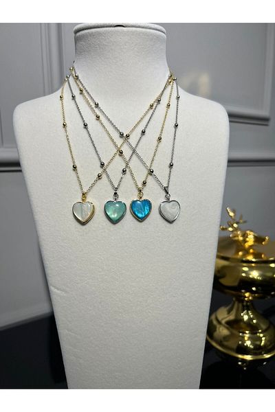 Store 4 Colorful Heart Necklaces