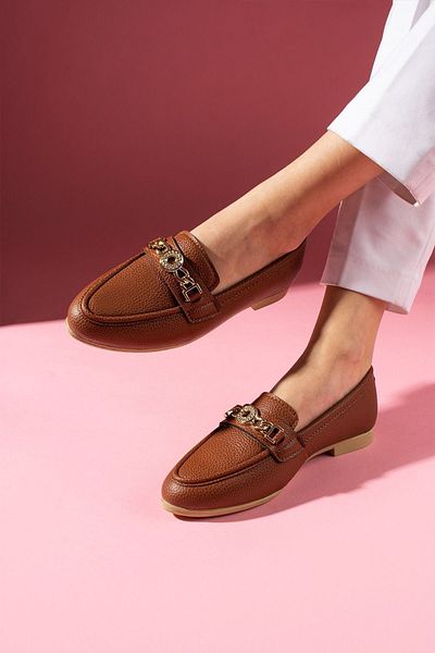 FUGA MODA Meralis Tan Rotund Obiect Detaliu Accesorii Pantofi de zi cu zi Loafer Balerini