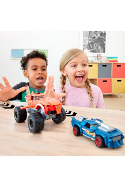 mattel Hot Wheels Monster Truck Mega sada stavebnice Cursa Tiger Shark Chomp