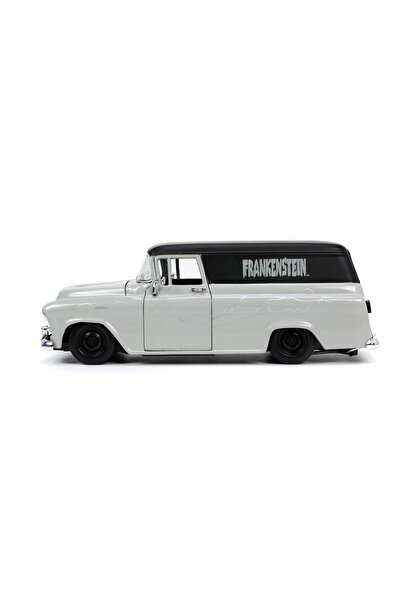 Simba SET MASINUTA 1957 CHEVY SUBURBAN SI FIGURINA FRANKENSTEIN