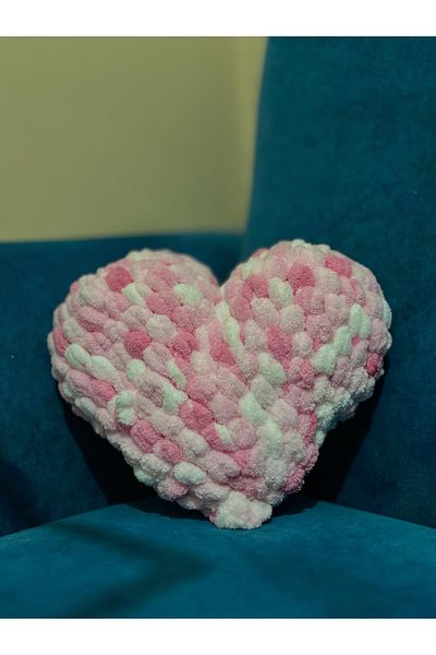 Alize Pillow with heart