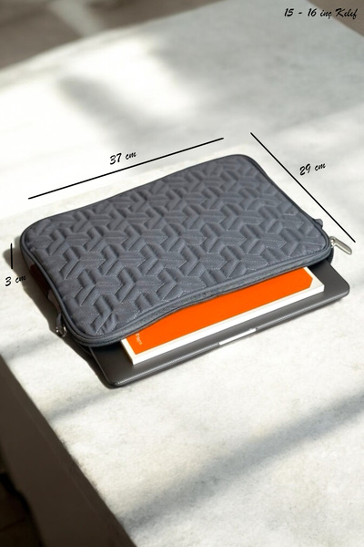 Aggu Bebe MacBook Air Pro 15" and 16" Quilted Computer Case with Strap - Gray