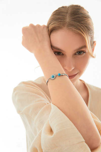 Fulla Moda Italian Chain Steel Bracelet - Bead Detail