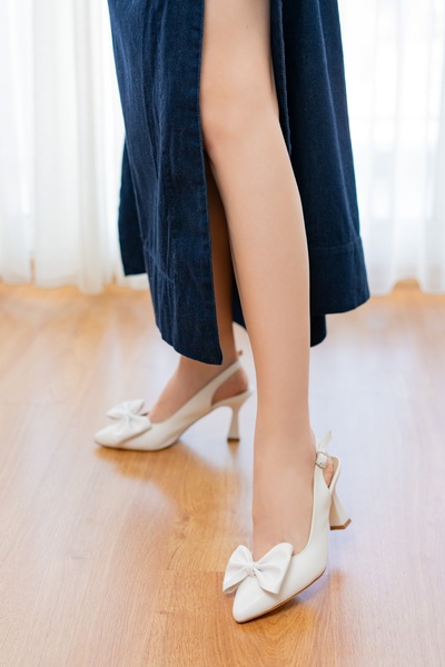 DİVOLYA Rozza White Skin Front Bow (8 cm Heel Height) Daily Use Heeled Shoes
