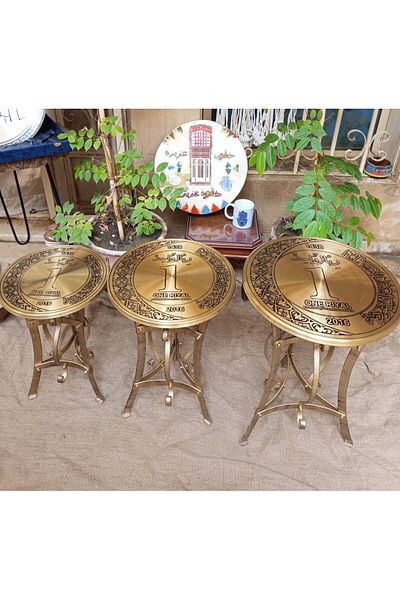 ghalia Antique copper table set with a pure copper disc decorated with the Saudi riyal logo,3 pieces