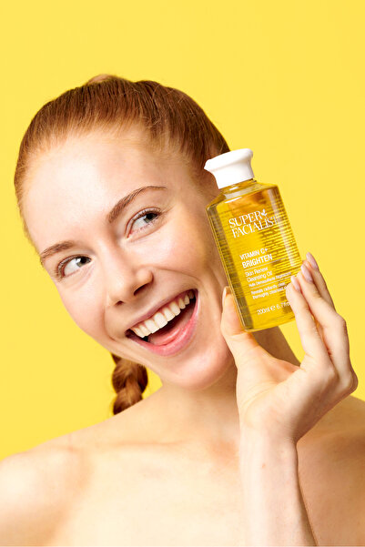 Super Facıalıst Super Facialist C Vitamini İçeren Leke Karşıtı Makyaj Temizleme Yağı 200 ML