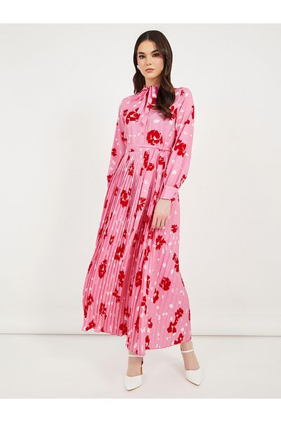 Styli All-Over Floral Print Pleated A-Line Maxi Dress