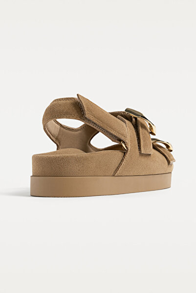 Stradivarius Leather sandals with buckles