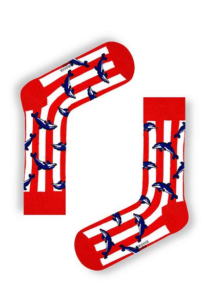 CARNAVAL SOCKS Цветни чорапи с шарка на делфини
