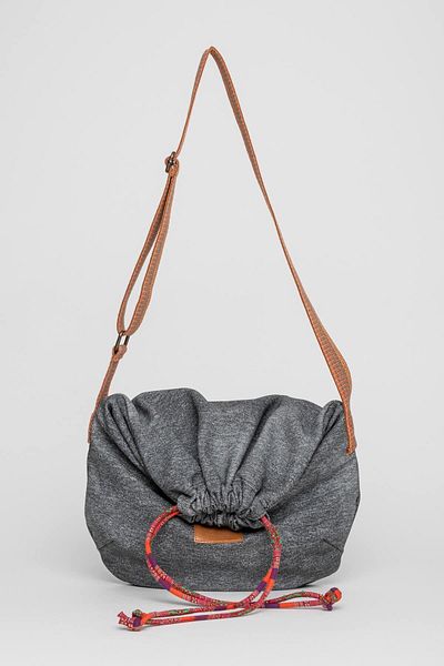 Jacquline Emily Casual γυναικεία τσάντα χιαστί και ώμου - με κορδόνι και επένδυση
