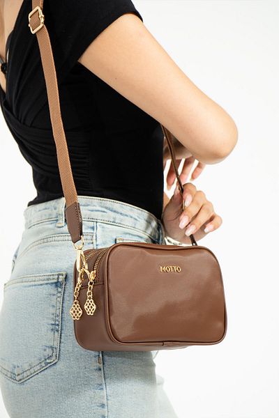 KunduraHane Țesătură ușoară din satin - Geantă de umăr și crossbody de dimensiuni mici
