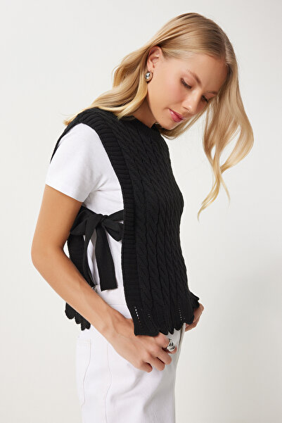 Lovelyİstanbul Pulover negru din tricotaje - cu cravată laterală și detaliu d...