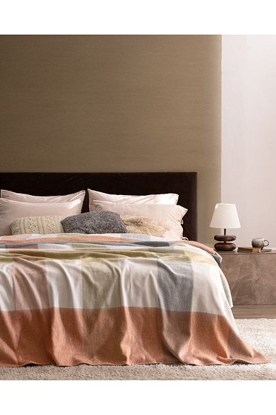 Madame Coco Blacy Camel Double Blanket