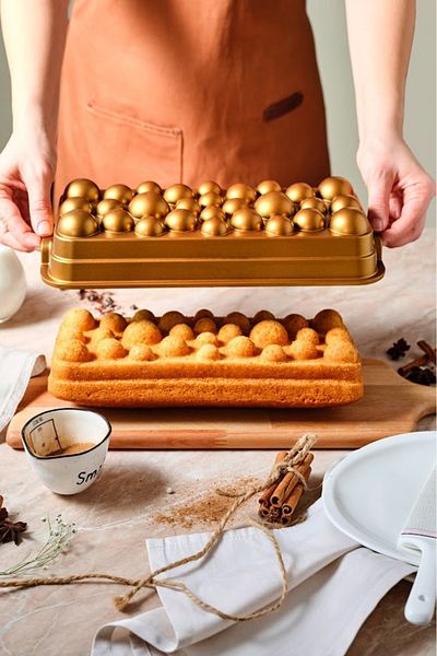 Karaca Aster Baton Casting Cake Mold Gold 33.5 cm