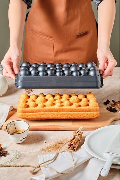 Karaca Aster Baton Casting Cake Mold Anthracite 33.5 cm