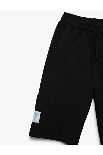 Koton Pamuklu Aplikeli Cep Detaylı Beli Bağlamalı Şort