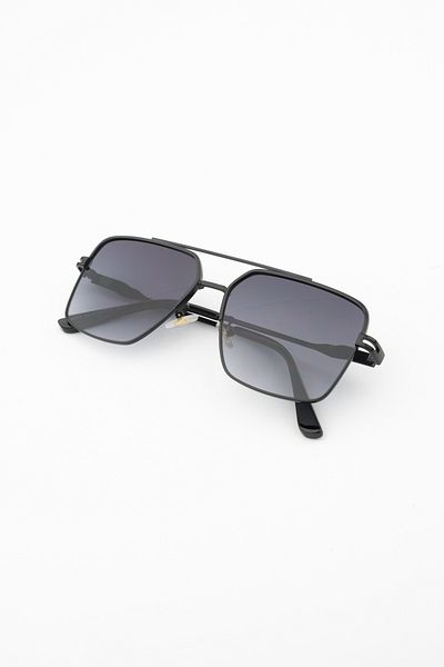 Focus On Eyewear نظارات شمسية للجنسين من أوستن