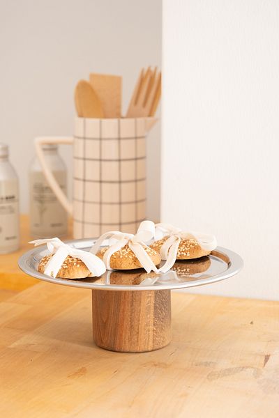 Beige & Stone 23 cm Sweet Fruit Serving/Presentation Tray with Cylinder Wooden Legs