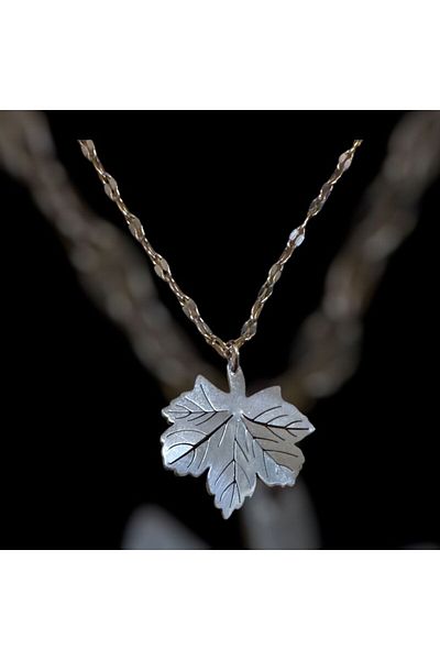 stainless steell PINE LEAF NECKLACE