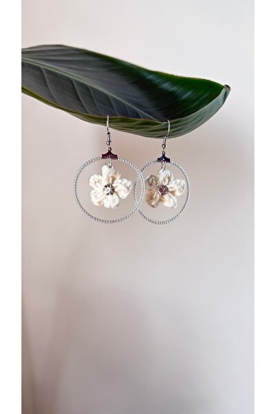 BAGS هدية خاصة لشهر نوفمبر: أقراط دينيس المصنوعة يدويًا على شكل زهرة