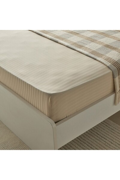 Home Box Hamilton Satin Stripe Queen Fitted Sheet 150x200+36 cm