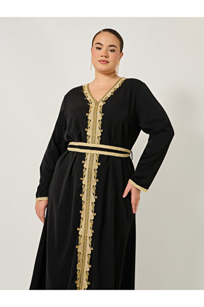 Styli Plus Size Regular Fit V Neck Kaftan with Lace Detail