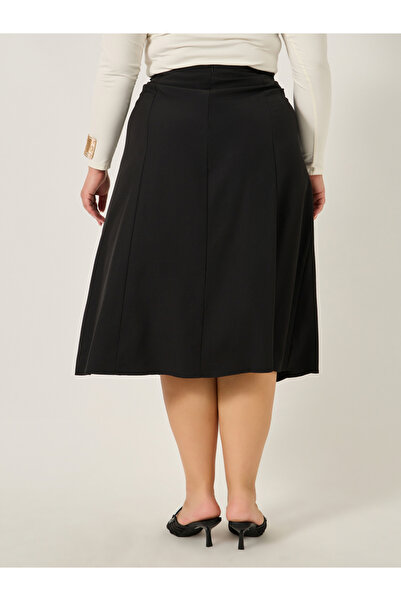 Styli Plus Size Solid High Rise A-Line Midi Skirt