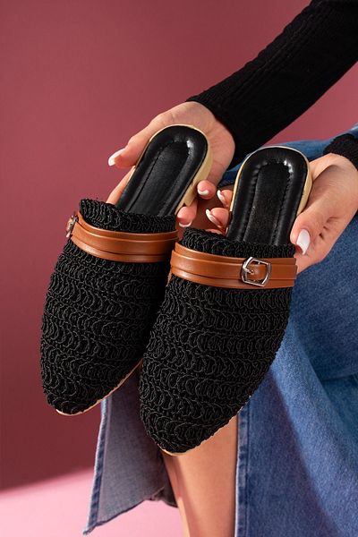 FUGA MODA شبشب تريكو محبوك باللون الأسود من Lumera مع تفاصيل حزام