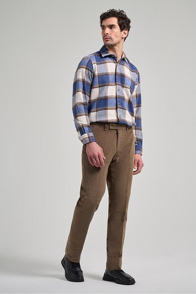 İmza Σκούρο μπεζ βαμβακερό παντελόνι Comfort Fit Velvet με πλαϊνές τσέπες 1003245160