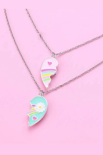 Herşey Nota Magnetic Necklace Set with Double Daisy and Heart Figures