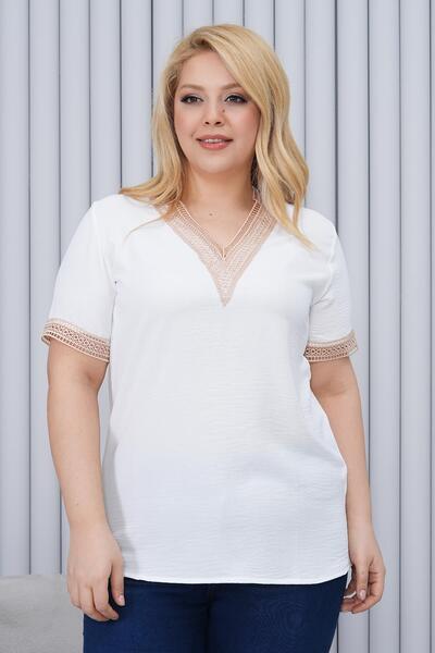 Siyezen Plus Size Lace Detail V-Neck Blouse