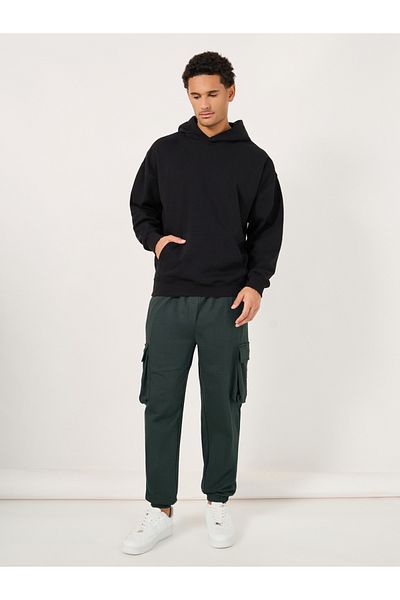 Styli Oversized Cut and Sew Detail Cargo Joggers
