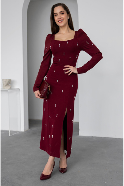 Afiş Butik فستان بفتحة من اللؤلؤ باللون العنابي