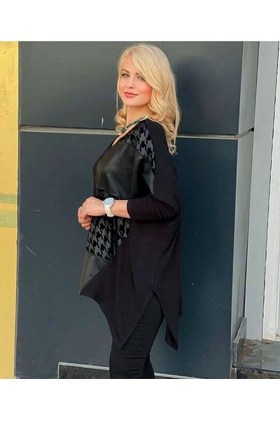THE CABIN Women's Plus Size Houndstooth Pattern Faux Leather Detail Blouse