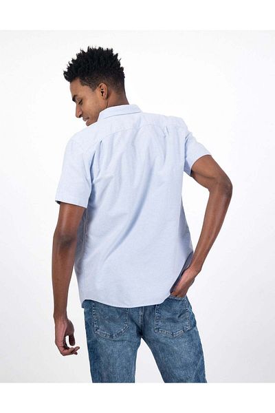 AMERICAN EAGLE قميص AE Classic Fit Oxford بأكمام قصيرة وأزرار
