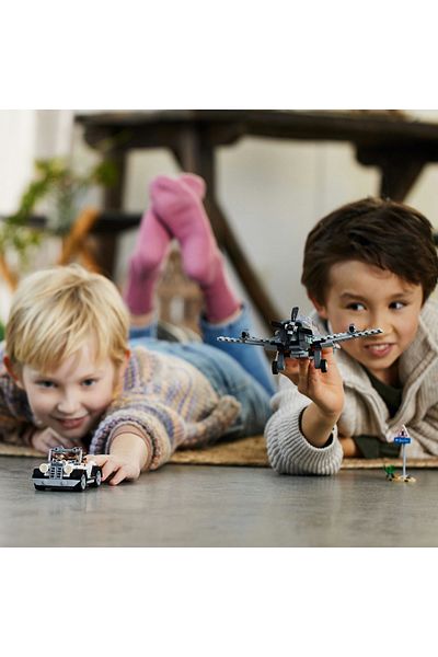 LEGO 77012 LEGO® Indiana Jones Fighter Tracker