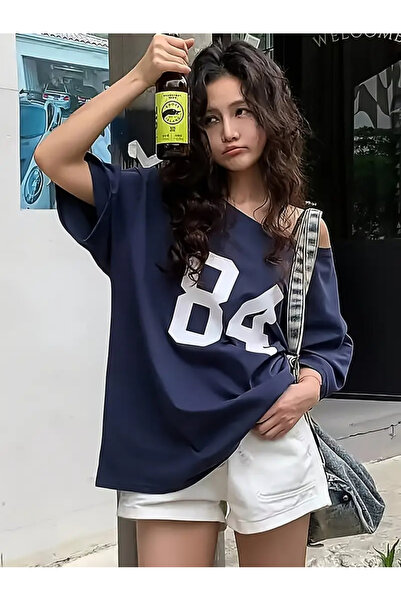 npLStore Kadın Düşük Omuz Kayık Yaka Beyaz 84 Baskılı T-shirt