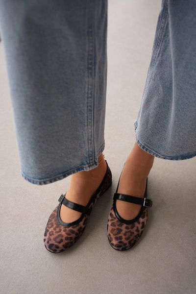 selinshoes Bowler Oval Toe Tulle Detailed Women's Ballerinas - Leopard